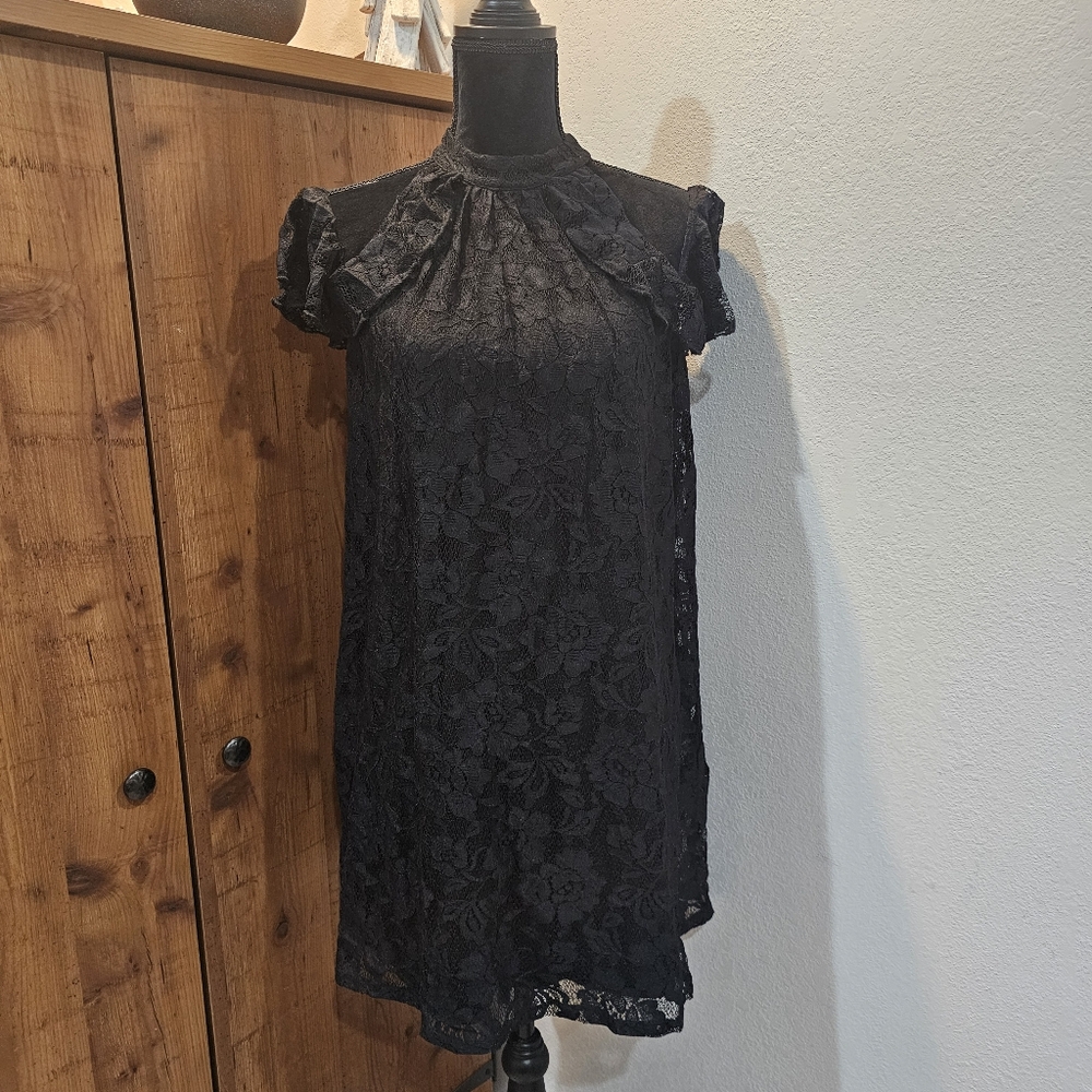 Chic Black Lace Dress